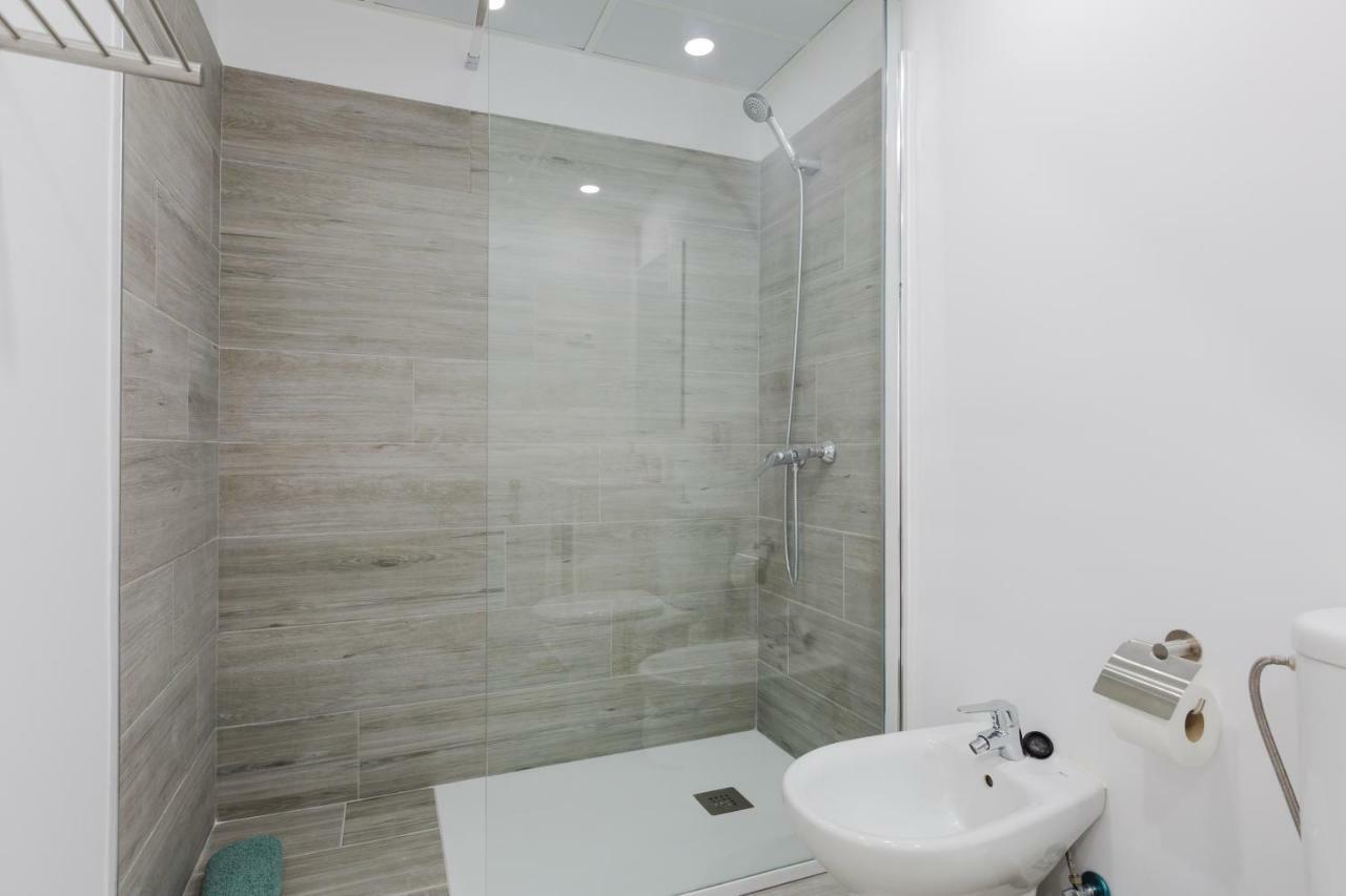 Hola Malaga Premium Centro Apartment Екстериор снимка