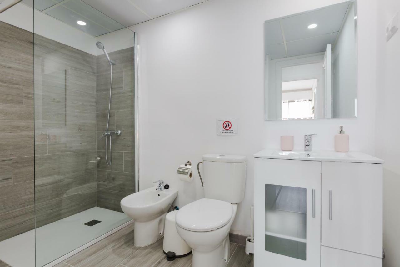 Hola Malaga Premium Centro Apartment Екстериор снимка